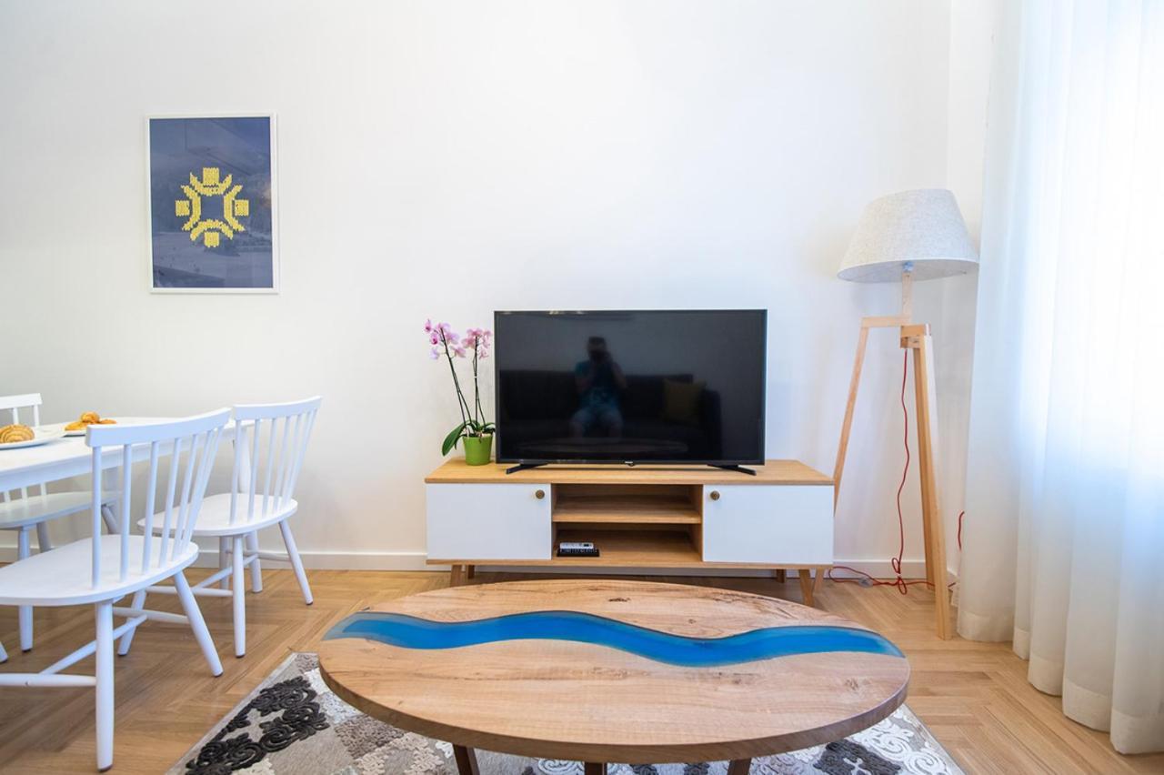 Luxury Suite In City Centre Szarajevó Kültér fotó